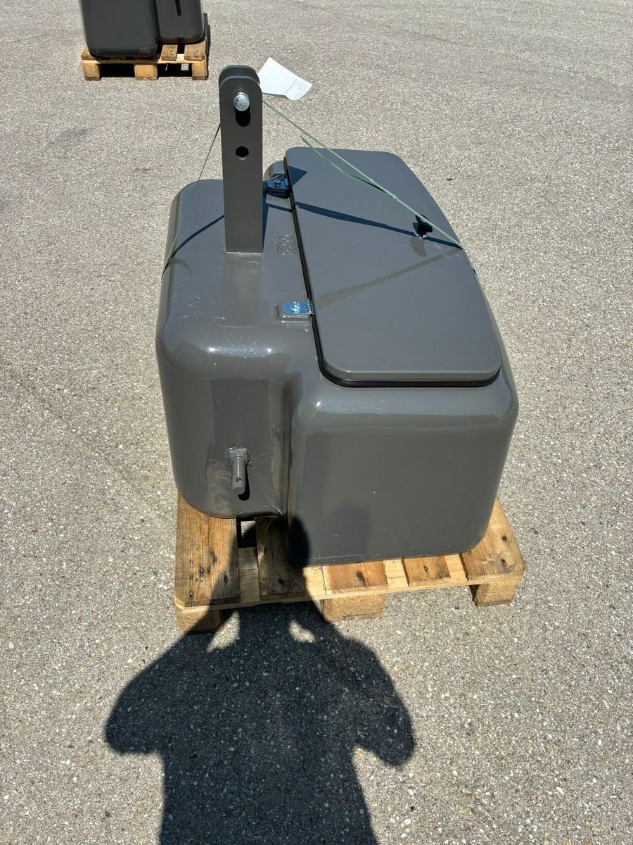 Frontgewicht tip CLAAS 600 kg Box I CLAAS dark grey, Neumaschine in Mistelbach (Poză 2)