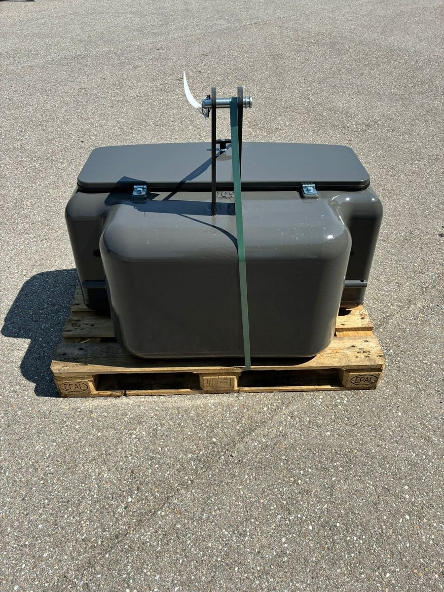 Frontgewicht tip CLAAS 600 kg Box I CLAAS dark grey, Neumaschine in Mistelbach (Poză 3)