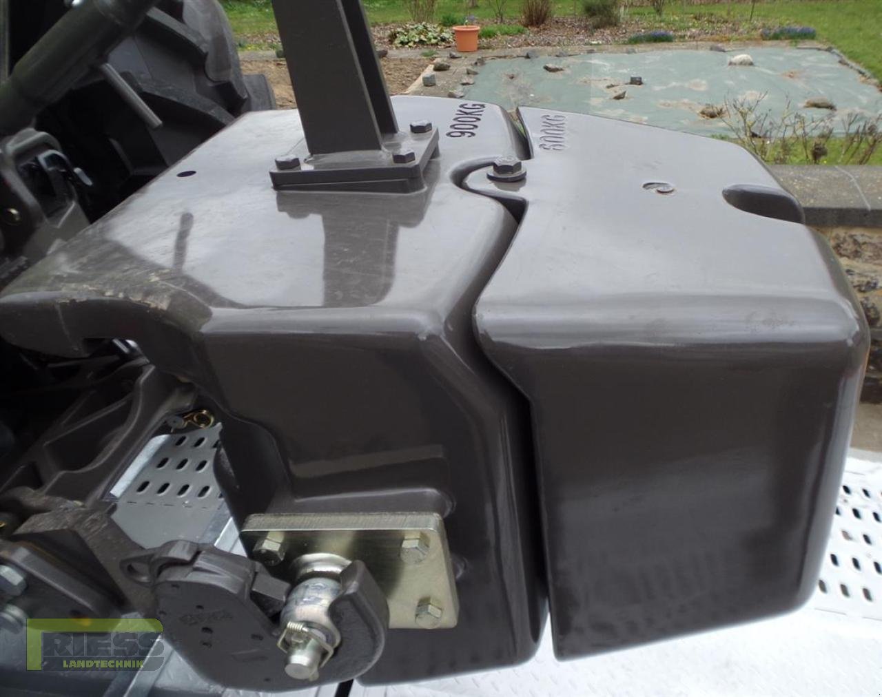 Frontgewicht Türe ait CLAAS 900+600 KG Frontgewicht Claas, Vorführmaschine içinde Homberg/Ohm - Maulbach (resim 2)