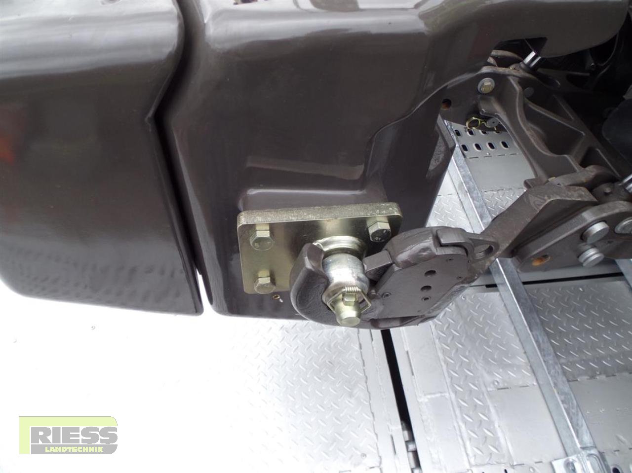 Frontgewicht Türe ait CLAAS 900+600 KG Frontgewicht Claas, Vorführmaschine içinde Homberg/Ohm - Maulbach (resim 5)