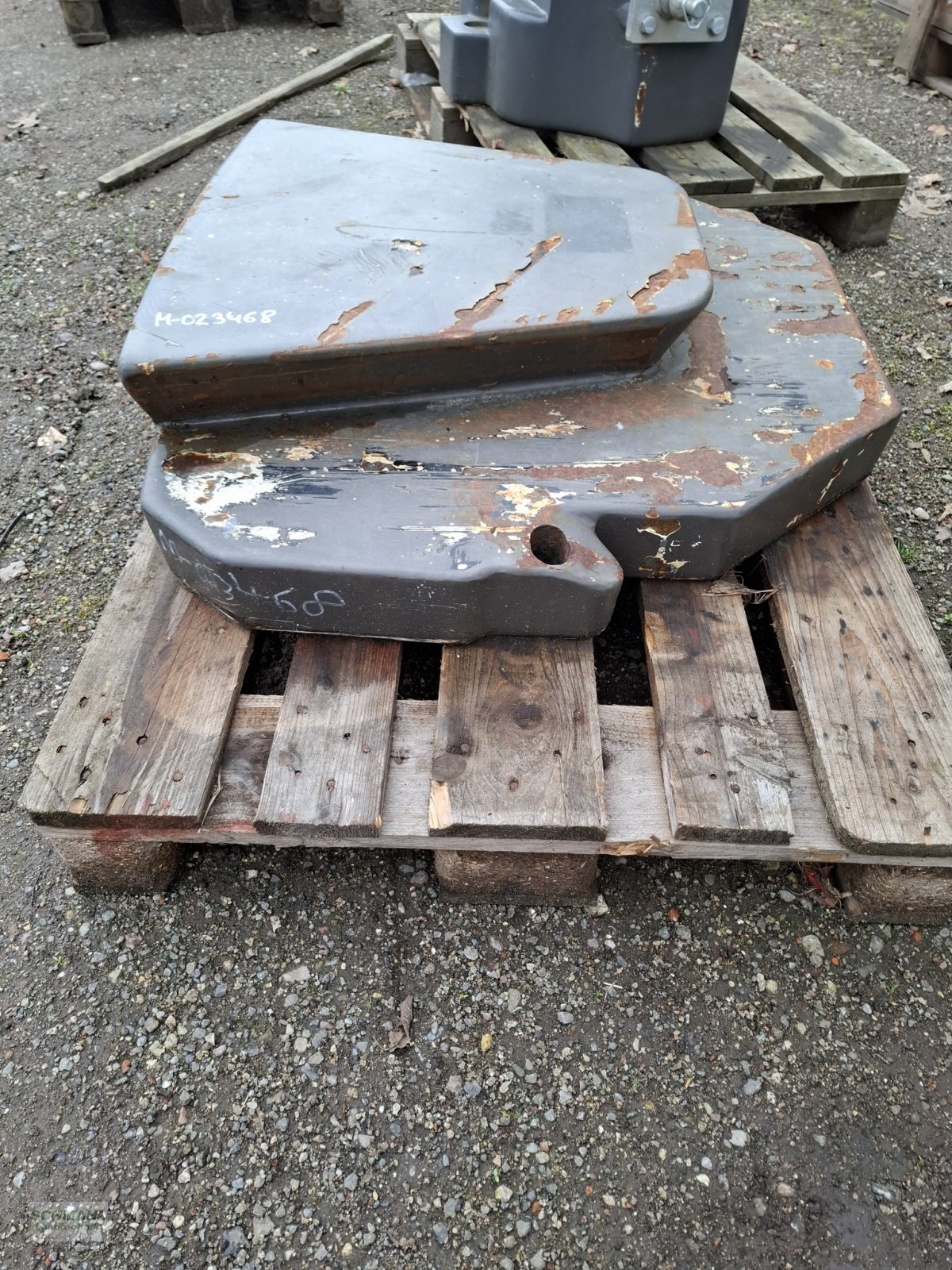 Frontgewicht of the type CLAAS ADAPTER GEWICHT 600 EINSCHUB, Gebrauchtmaschine in Oldenburg in Holstein (Picture 1)