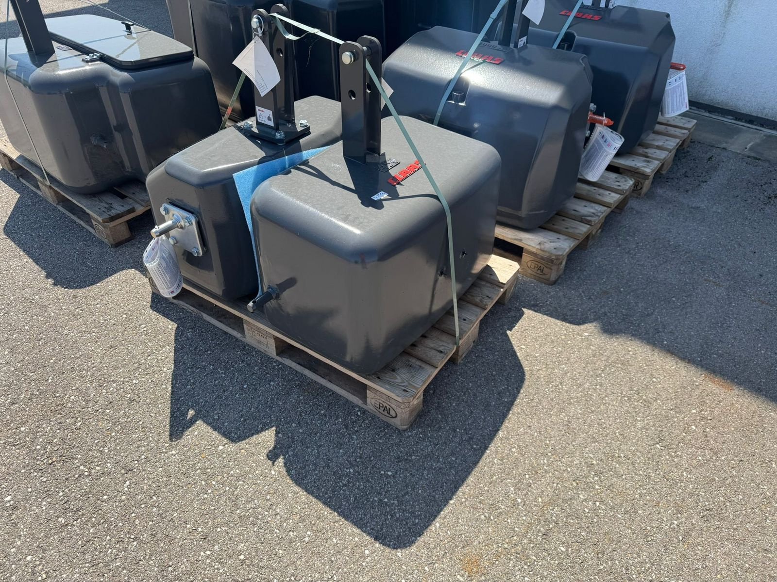 Frontgewicht typu CLAAS Frontgewicht 450KG ECO, Gebrauchtmaschine v Mistelbach (Obrázek 1)