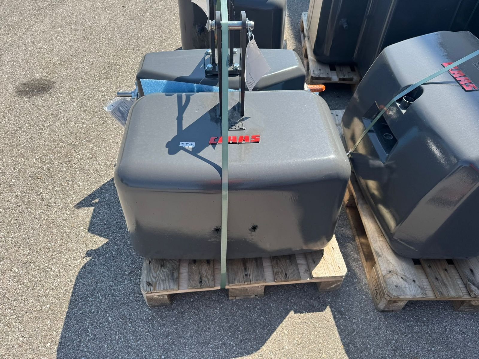 Frontgewicht typu CLAAS Frontgewicht 450KG ECO, Gebrauchtmaschine v Mistelbach (Obrázek 2)