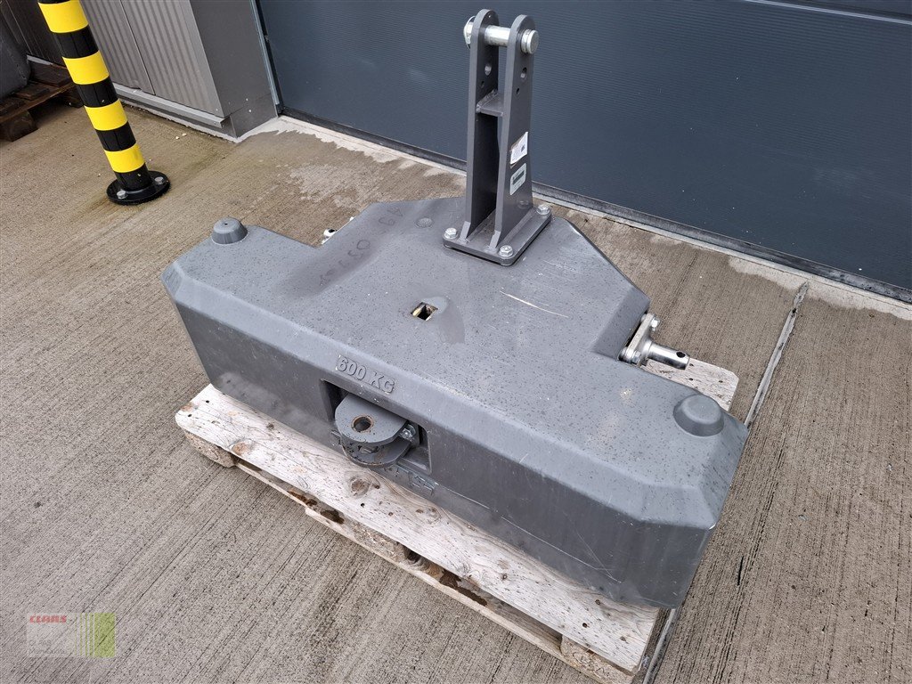 Frontgewicht des Typs CLAAS Frontgewicht 600 kg, Gebrauchtmaschine in Wassertrüdingen (Bild 11)