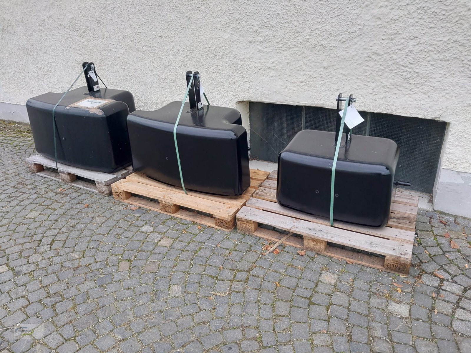 Frontgewicht des Typs Deutz-Fahr 450kg / 750 kg / 1050 kg, Neumaschine in Frontenhausen (Bild 1)