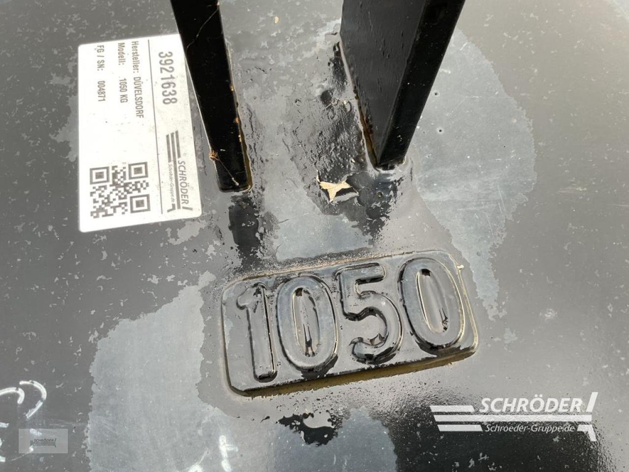 Frontgewicht des Typs Düvelsdorf 1050 KG, Neumaschine in Holdorf (Bild 6)