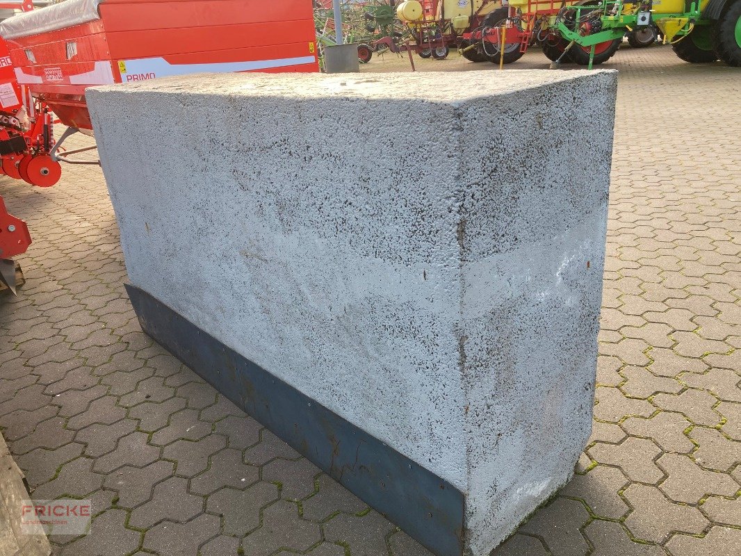 Frontgewicht des Typs Eigenbau Beton Heckgewicht, Gebrauchtmaschine in Bockel - Gyhum (Bild 3)