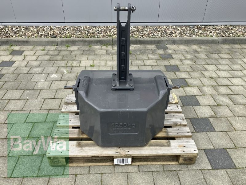 Frontgewicht Türe ait Fendt 1250 KG BELASTUNGSGEWICHT, Gebrauchtmaschine içinde Großweitzschen  (resim 2)