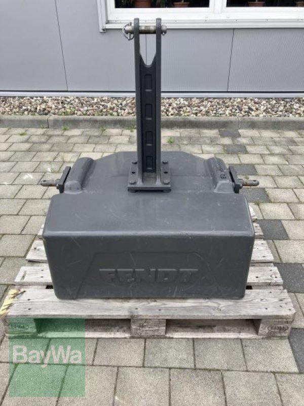 Frontgewicht Türe ait Fendt 1250 KG BELASTUNGSGEWICHT, Gebrauchtmaschine içinde Großweitzschen  (resim 1)