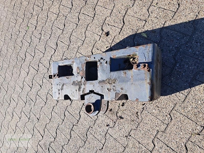 Frontgewicht tip Fendt Ballastträger 190 kg original FENDT 800, Gebrauchtmaschine in Leichlingen (Poză 2)