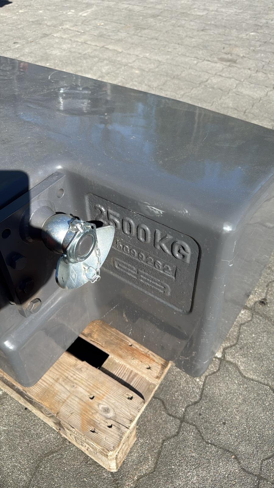 Frontgewicht des Typs Fendt Frontgewicht 1250 KG, Gebrauchtmaschine in Husum (Bild 3)