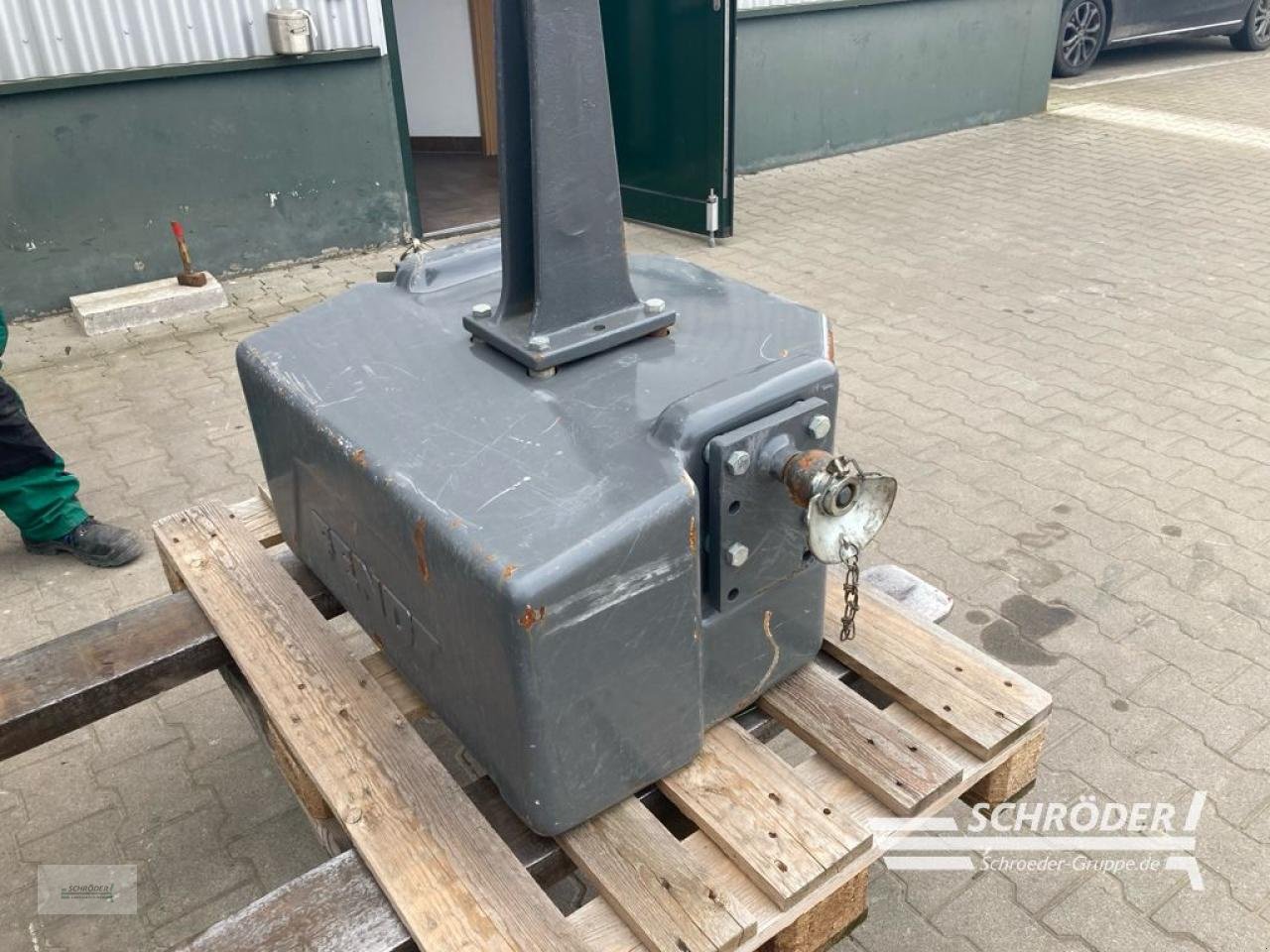 Frontgewicht типа Fendt FRONTGEWICHT 1250 KG, Gebrauchtmaschine в Wildeshausen (Фотография 1)