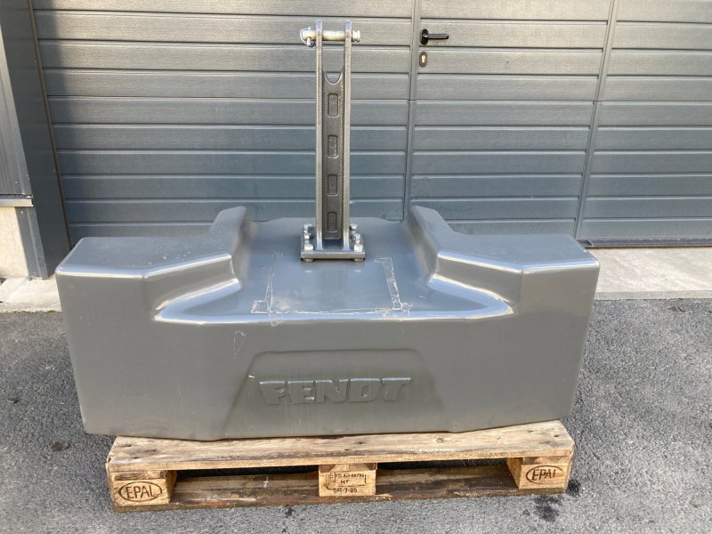 Frontgewicht des Typs Fendt Frontgewicht 1800kg, Gebrauchtmaschine in Wülfershausen an der Saale (Bild 1)