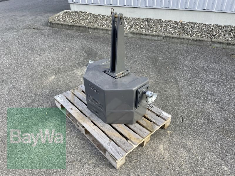 Frontgewicht of the type Fendt FRONTGEWICHT 870 KG, Gebrauchtmaschine in Bamberg (Picture 2)