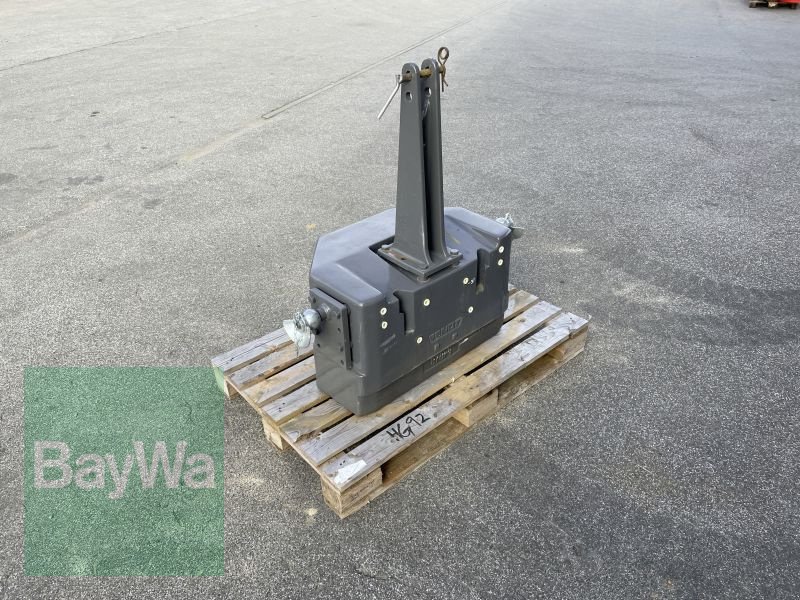 Frontgewicht of the type Fendt FRONTGEWICHT 870 KG, Gebrauchtmaschine in Bamberg (Picture 3)