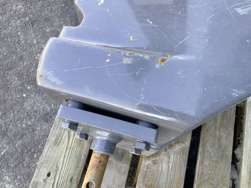 Frontgewicht of the type Fendt FRONTGEWICHT 870 KG, Gebrauchtmaschine in Wülfershausen an der Saale (Picture 4)