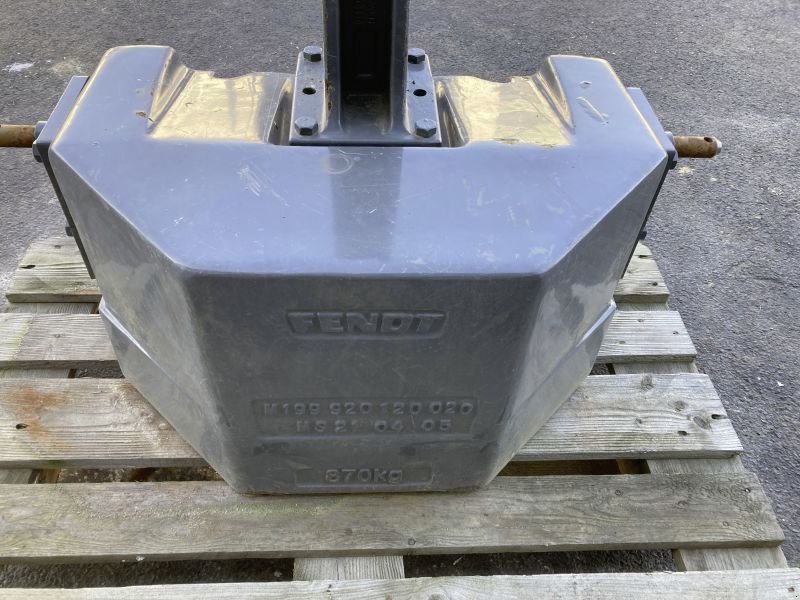Frontgewicht of the type Fendt FRONTGEWICHT 870 KG, Gebrauchtmaschine in Wülfershausen an der Saale (Picture 3)