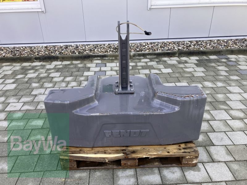 Frontgewicht des Typs Fendt GEBR. FRONTGEWICHT FENDT, Gebrauchtmaschine in Großweitzschen  (Bild 1)