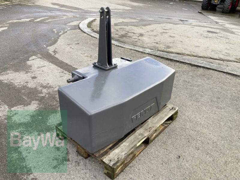 Frontgewicht typu Fendt GEWICHT 2500 KG, Gebrauchtmaschine w Dinkelsbühl (Zdjęcie 3)