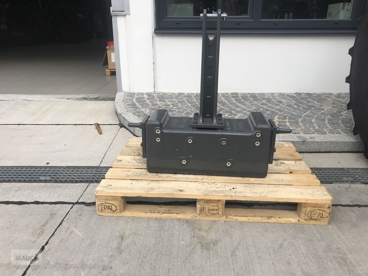 Frontgewicht tip Fendt Gewicht 400 kg, Neumaschine in Burgkirchen (Poză 2)