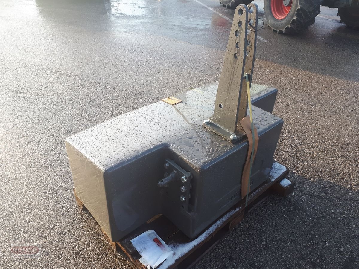 Frontgewicht typu Fendt Gusseisengewichte 2500kg, Neumaschine v Wieselburg Land (Obrázek 5)