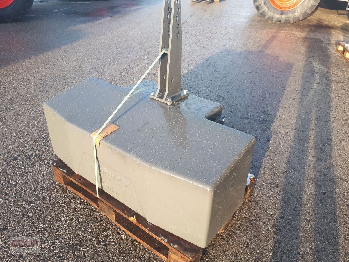 Frontgewicht typu Fendt Gusseisengewichte 2500kg, Neumaschine v Wieselburg Land (Obrázek 3)