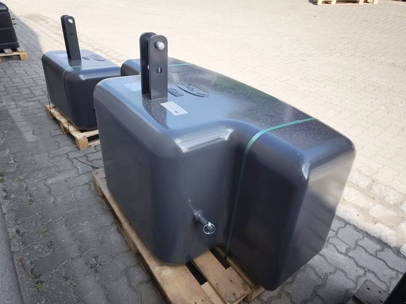 Frontgewicht Türe ait Fliegl 1450 kg Frontgewicht, Neumaschine içinde St. Marienkirchen (resim 5)