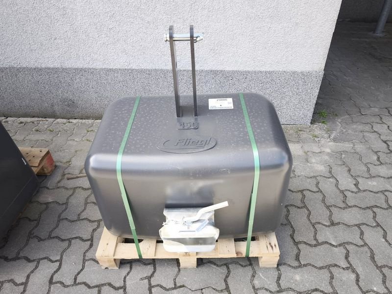 Frontgewicht Türe ait Fliegl 450 kg Frontgewicht, Neumaschine içinde St. Marienkirchen (resim 2)