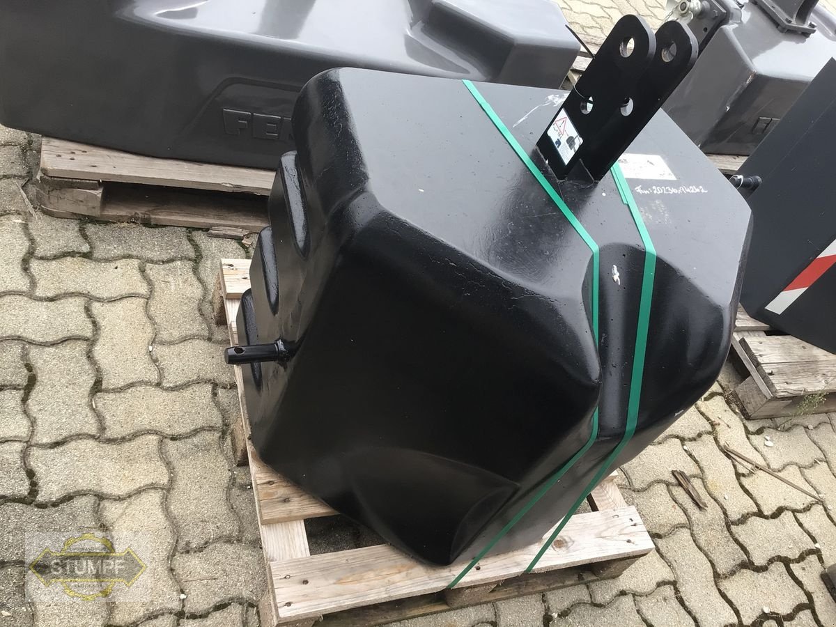 Frontgewicht des Typs Fliegl 600kg, Neumaschine in Grafenstein (Bild 2)