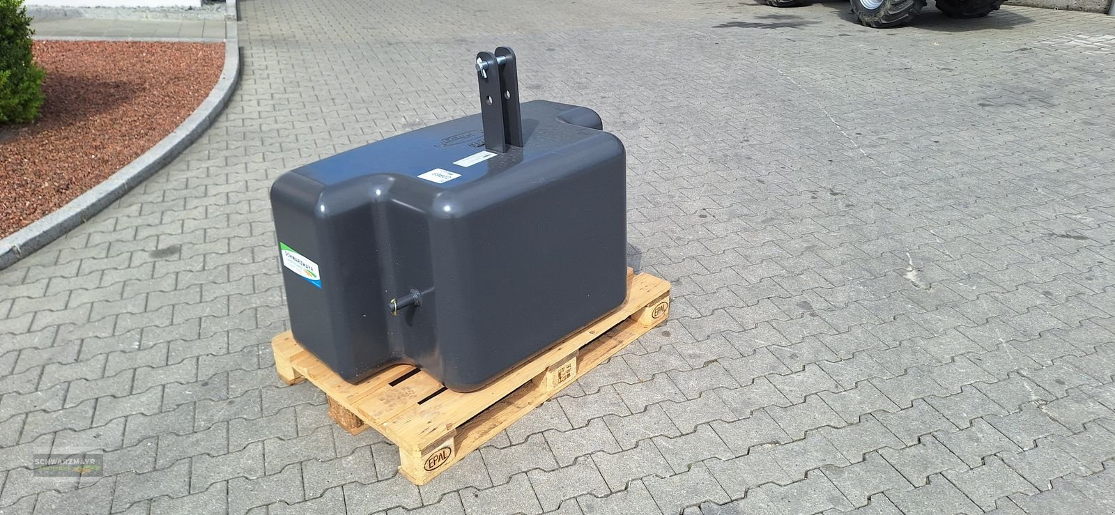 Frontgewicht des Typs Fliegl AgroCenter Gewicht 1.050kg, Neumaschine in Aurolzmünster (Bild 2)