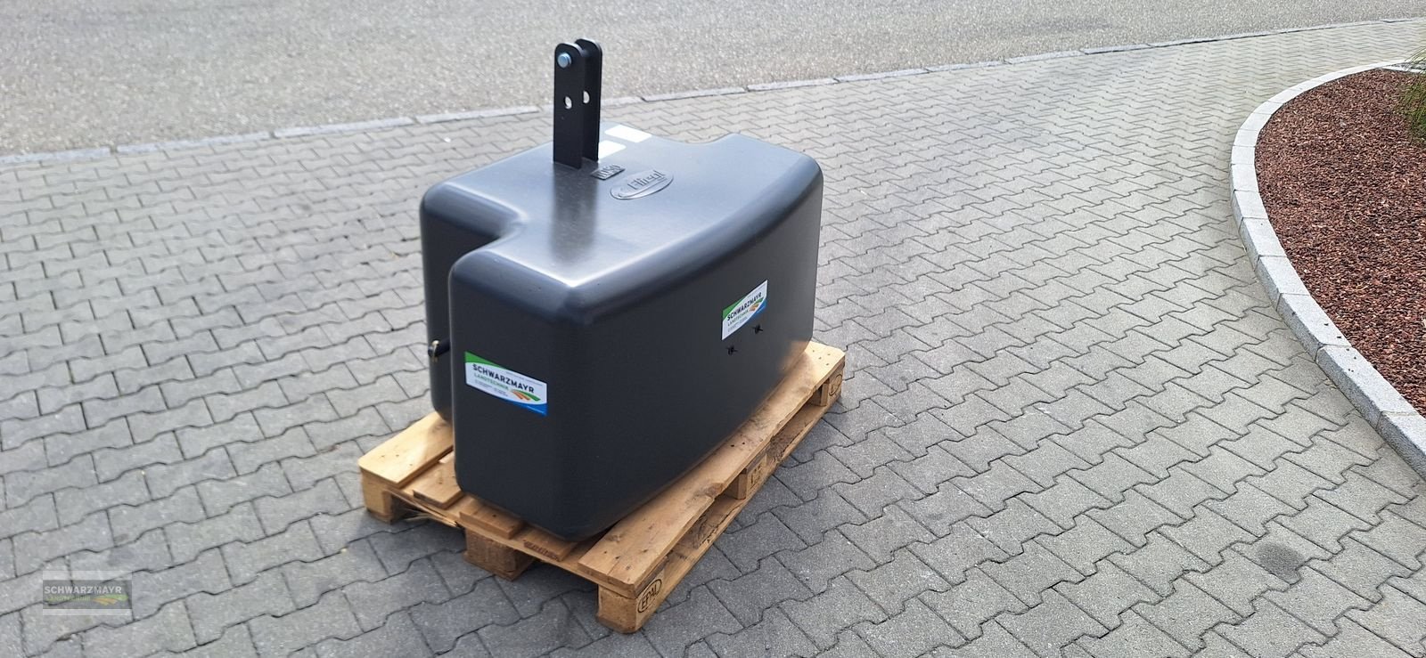 Frontgewicht des Typs Fliegl AgroCenter Gewicht 1.050kg, Neumaschine in Aurolzmünster (Bild 6)