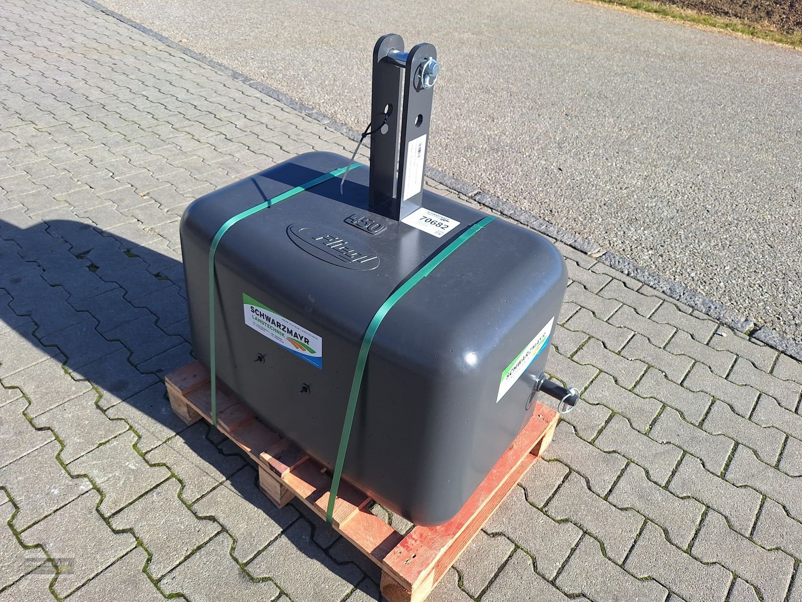 Frontgewicht des Typs Fliegl AgroCenter Gewicht 450kg, Neumaschine in Gampern (Bild 4)