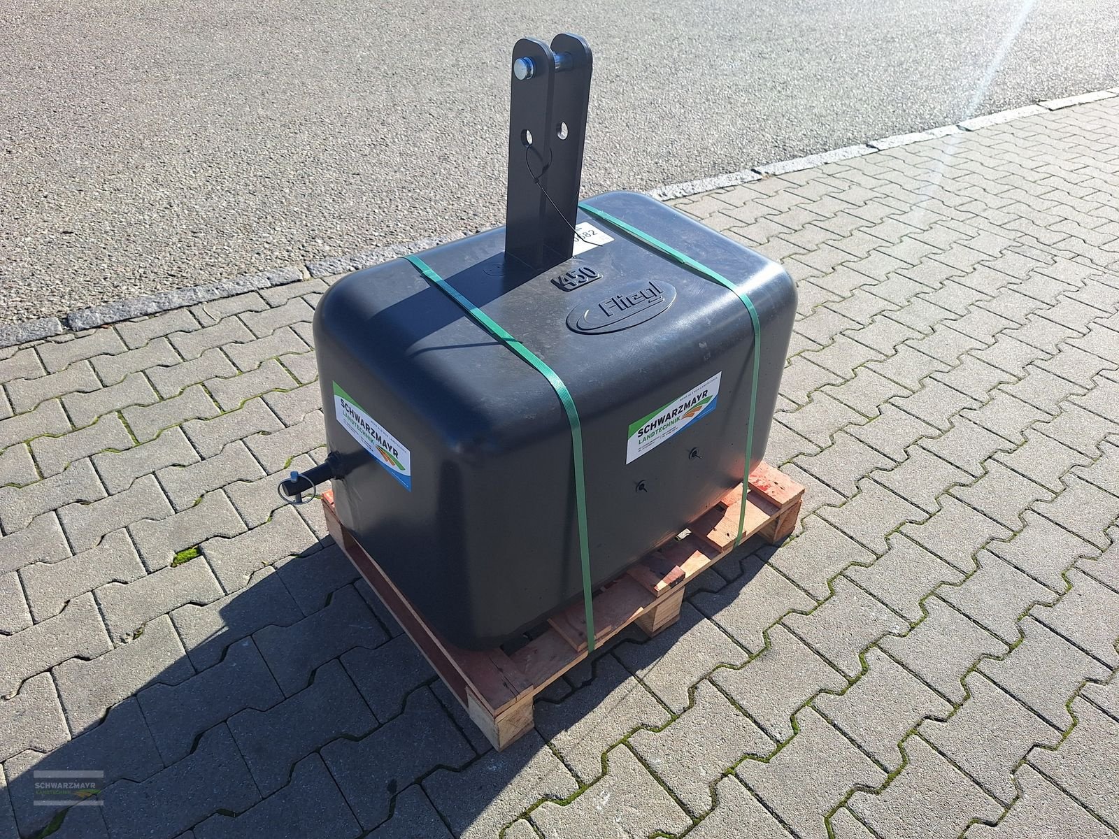 Frontgewicht des Typs Fliegl AgroCenter Gewicht 450kg, Neumaschine in Gampern (Bild 5)