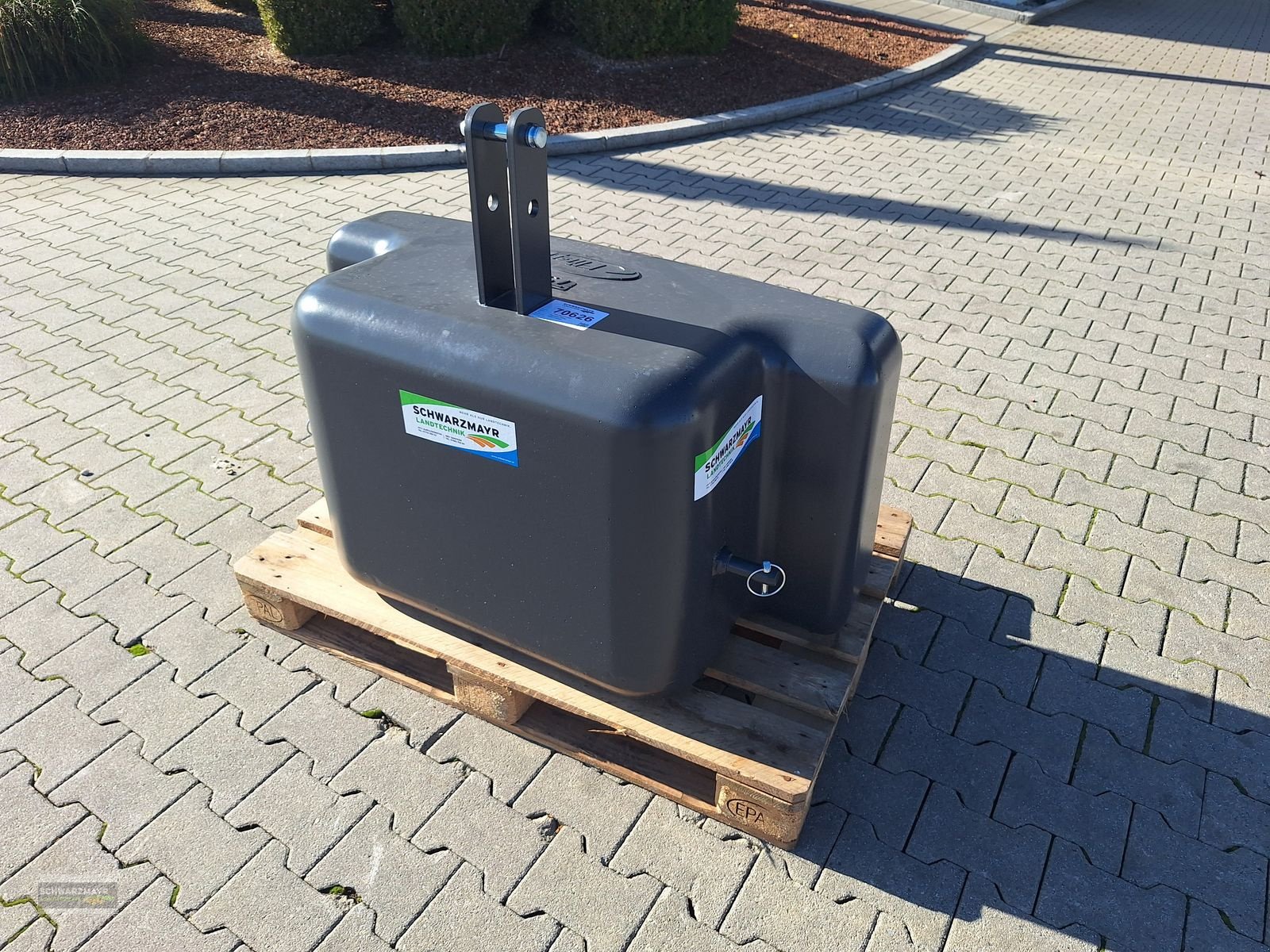 Frontgewicht des Typs Fliegl AgroCenter Gewicht 750kg, Neumaschine in Aurolzmünster (Bild 2)