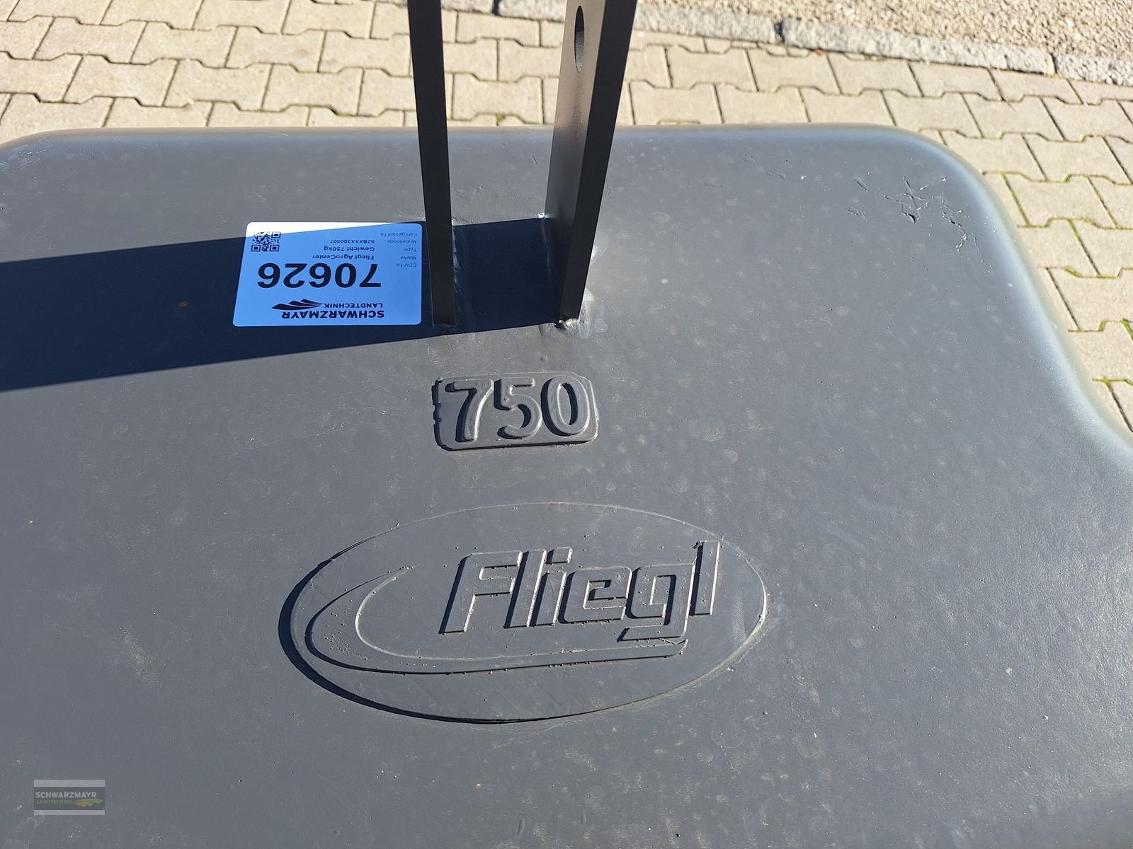 Frontgewicht des Typs Fliegl AgroCenter Gewicht 750kg, Neumaschine in Aurolzmünster (Bild 8)