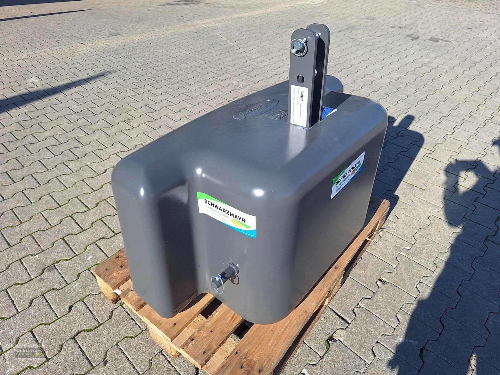 Frontgewicht des Typs Fliegl AgroCenter Gewicht 750kg, Neumaschine in Aurolzmünster (Bild 3)