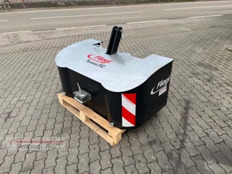 Frontgewicht typu Fliegl Frontgewicht, Neumaschine v St.Margarethen (Obrázek 3)