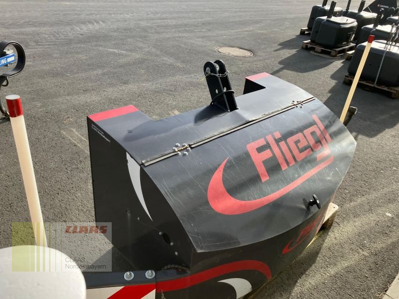 Frontgewicht des Typs Fliegl SZBXXX200356  STAR 1.000KG, Neumaschine in Hollfeld (Bild 2)