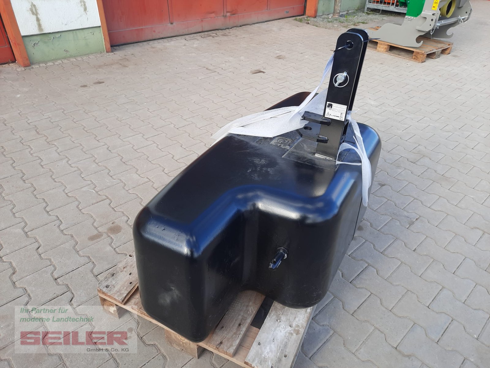 Frontgewicht des Typs Frans Pateer 750 kg GP, Neumaschine in Ansbach (Bild 4)