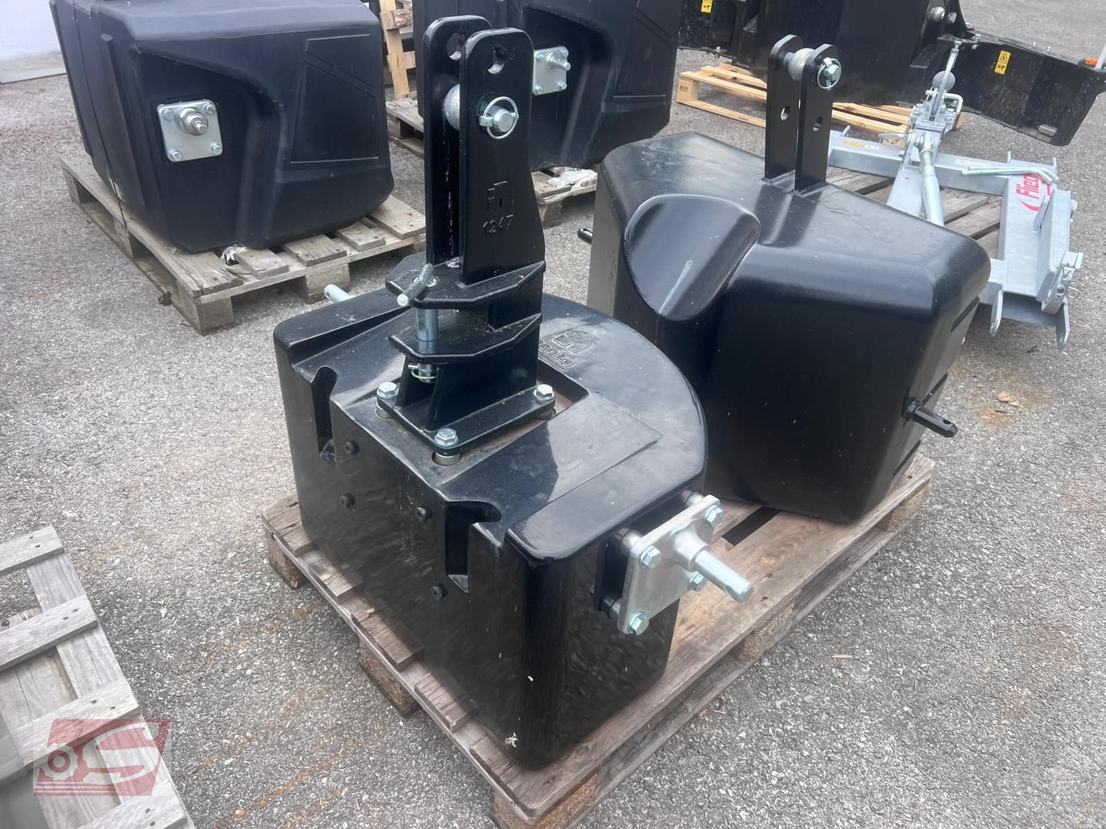 Frontgewicht of the type Frans Pateer B900, Neumaschine in Offenhausen (Picture 3)