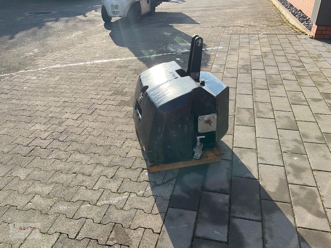 Frontgewicht des Typs Frans Pateer Drive-In 1000 kg, Neumaschine in Lippetal / Herzfeld (Bild 3)