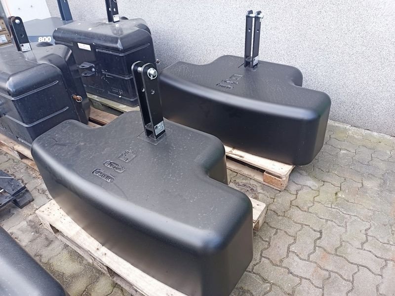 Frontgewicht des Typs Frans Pateer ECO-2 750 kg Betongewicht, Neumaschine in St. Marienkirchen (Bild 1)