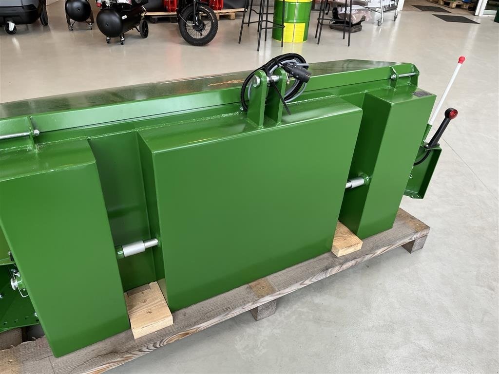 Frontgewicht tip Hauer 1250 kg Værktøjskasse med ballast, Gebrauchtmaschine in Nørager (Poză 6)