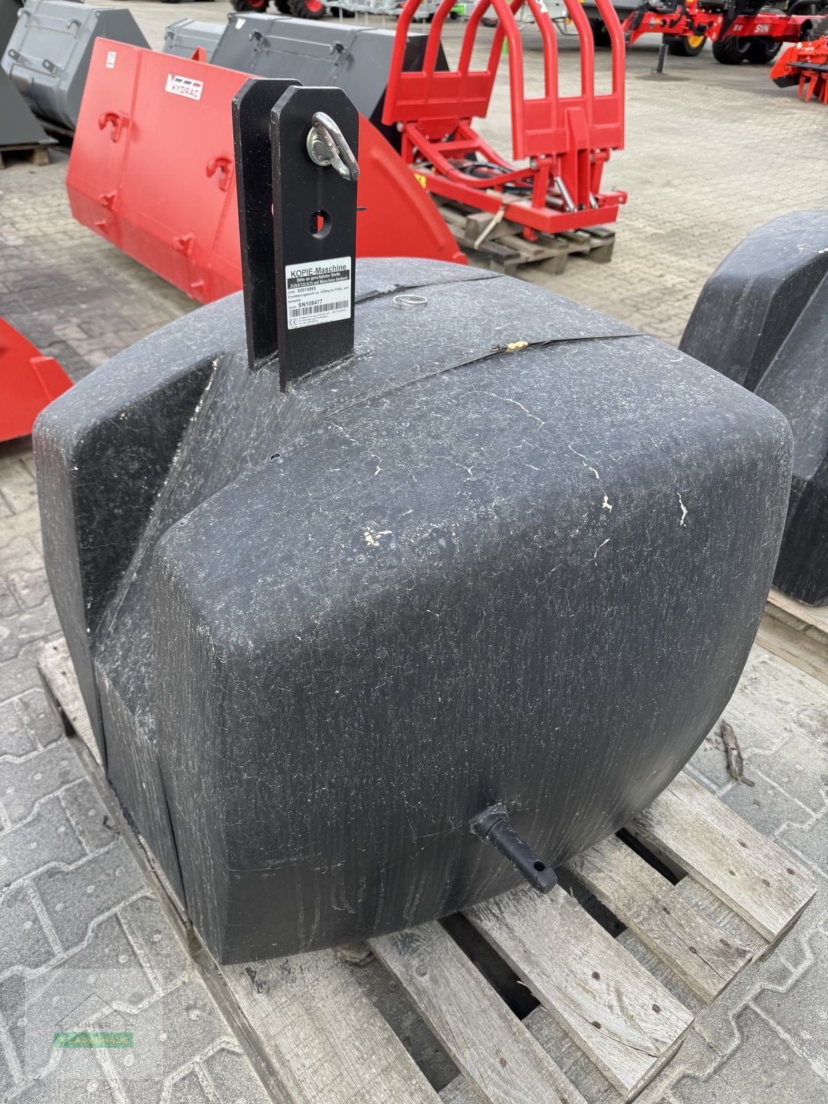 Frontgewicht des Typs Hydrac 1000kg, Neumaschine in Hartberg (Bild 3)