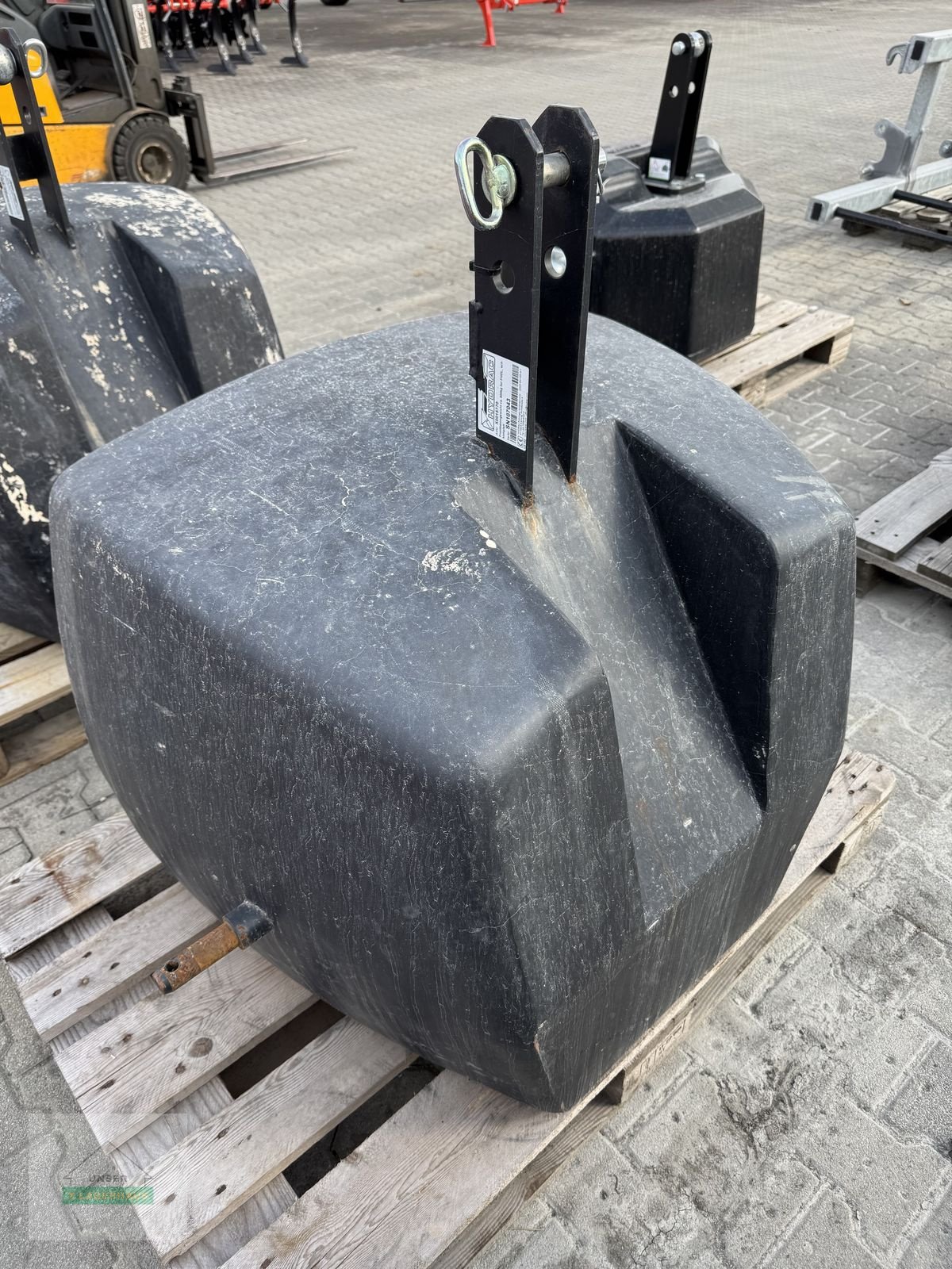 Frontgewicht des Typs Hydrac 800kg, Neumaschine in Hartberg (Bild 5)