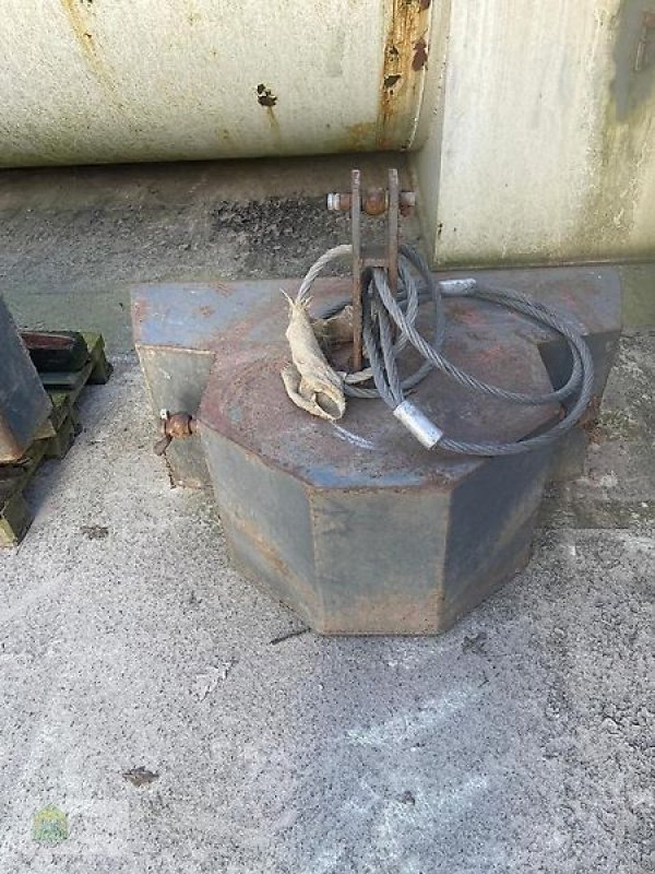 Frontgewicht tipa IHC Stahl Frontgewichte, Gebrauchtmaschine u Salsitz (Slika 13)