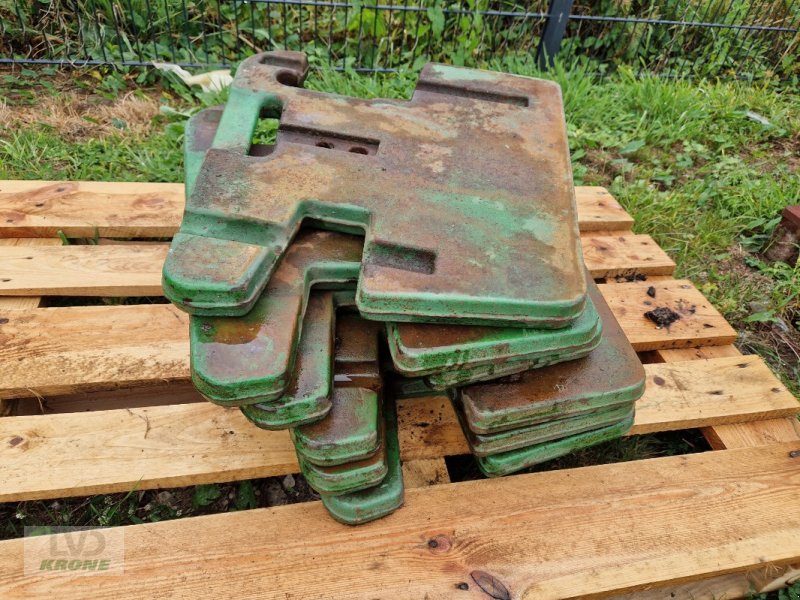 Frontgewicht van het type John Deere 6 x 50 kg, Gebrauchtmaschine in Spelle