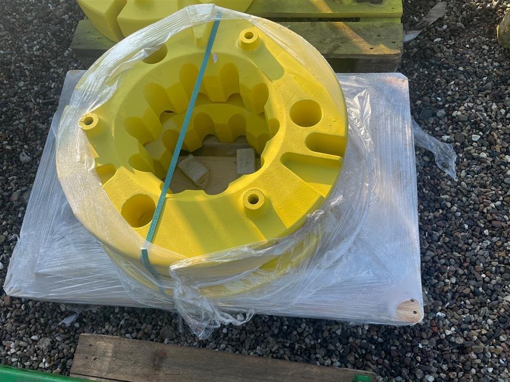 Frontgewicht typu John Deere 6250R Hjulvægte komplet med bolte til  6230R 6215R, Gebrauchtmaschine v Aabenraa (Obrázek 1)