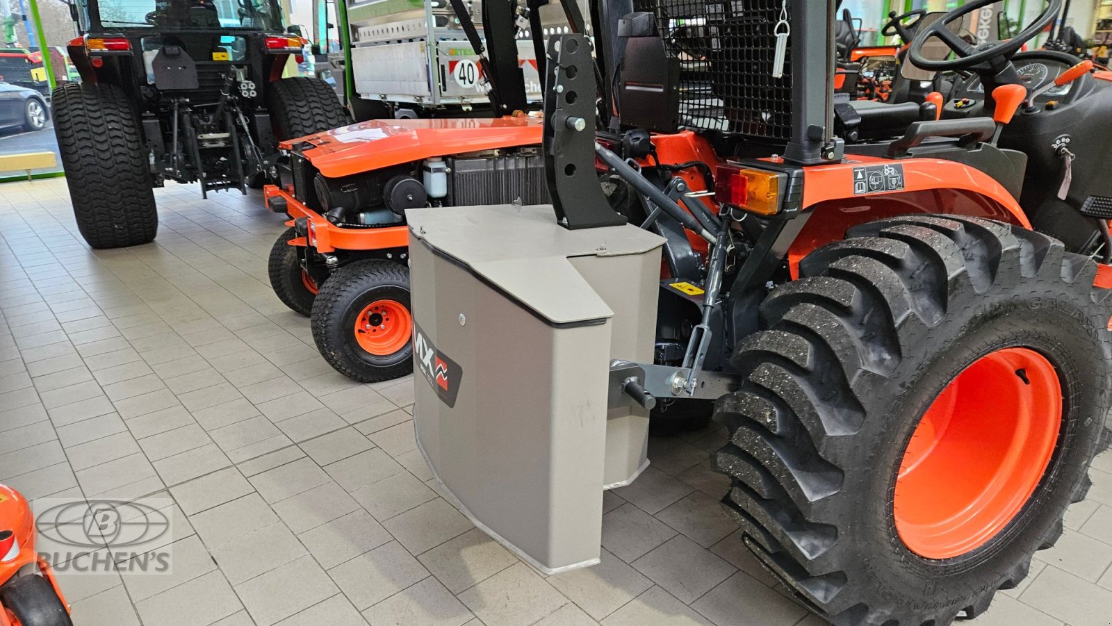 Frontgewicht van het type Mailleux Multibox 150 Liter, Neumaschine in Olpe (Foto 5)