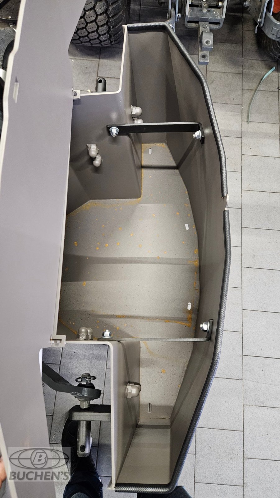 Frontgewicht van het type Mailleux Multibox 150 Liter, Neumaschine in Olpe (Foto 10)